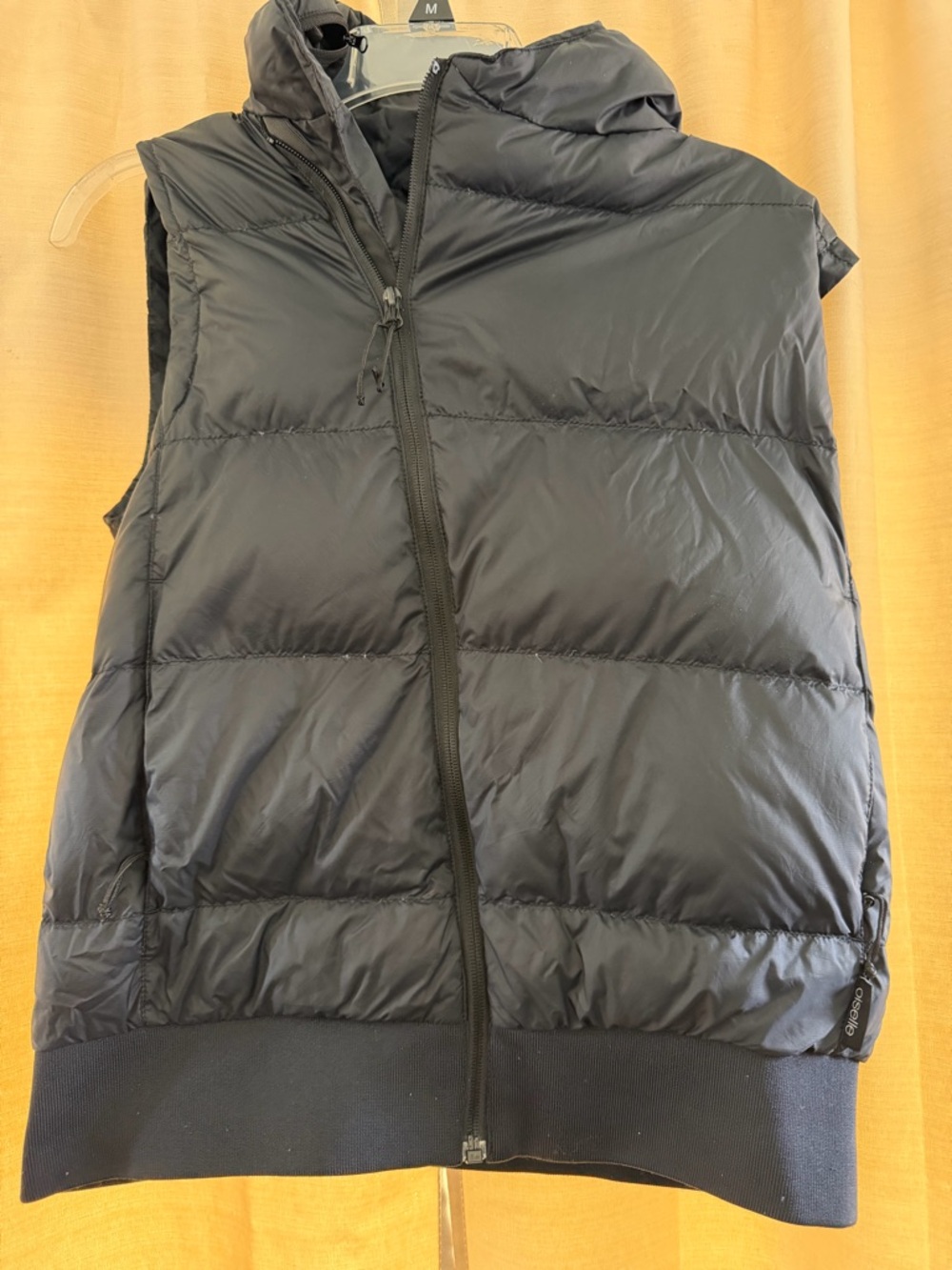 Oiselle Call Her Down Puffer Vest Black Women’s Medium